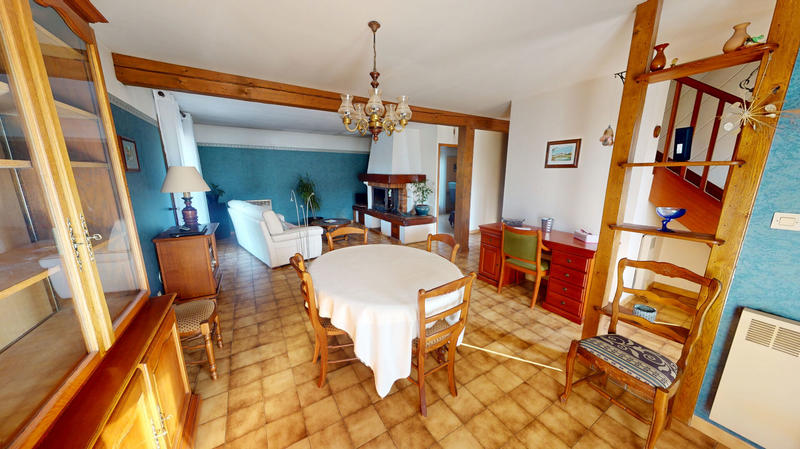 Maison - 140 m² - 5 pièces