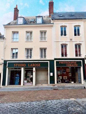 Local commercial - 134 m² - 5 pièces