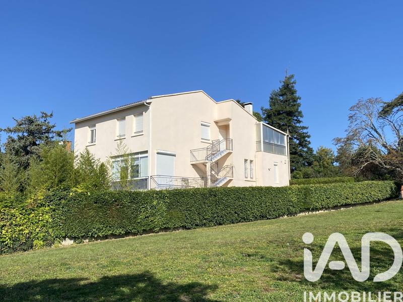 Maison - 294 m² - 8 pièces