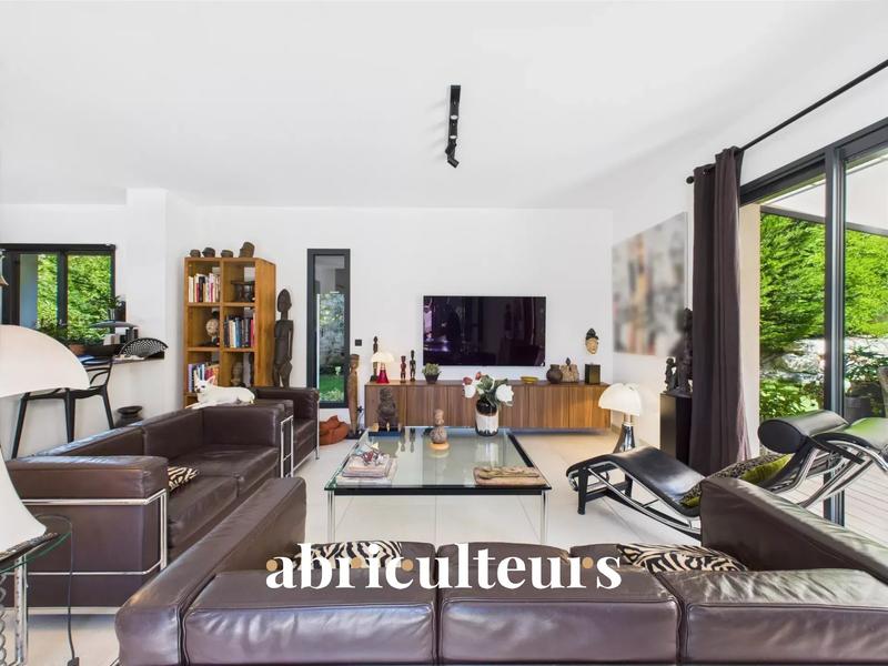 Maison - 111 m² - 4 pièces