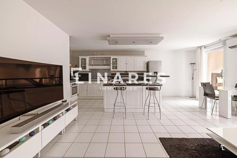 Appartement - 96 m² - 4 pièces