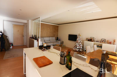 Appartement - 81 m² - 3 pièces