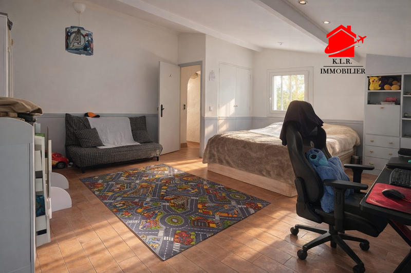 Maison - 207 m² - 5 pièces