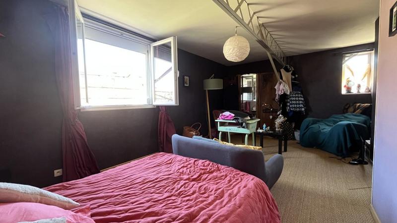 Maison - 250 m² - 7 pièces