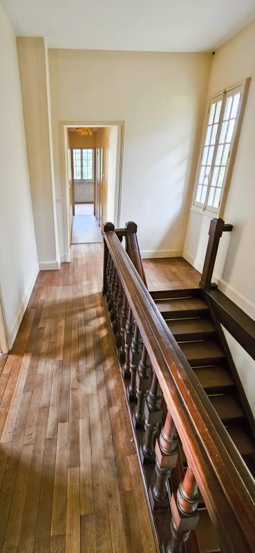 Maison - 220 m² - 9 pièces