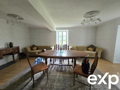 Maison - 336 m² - 10 pièces