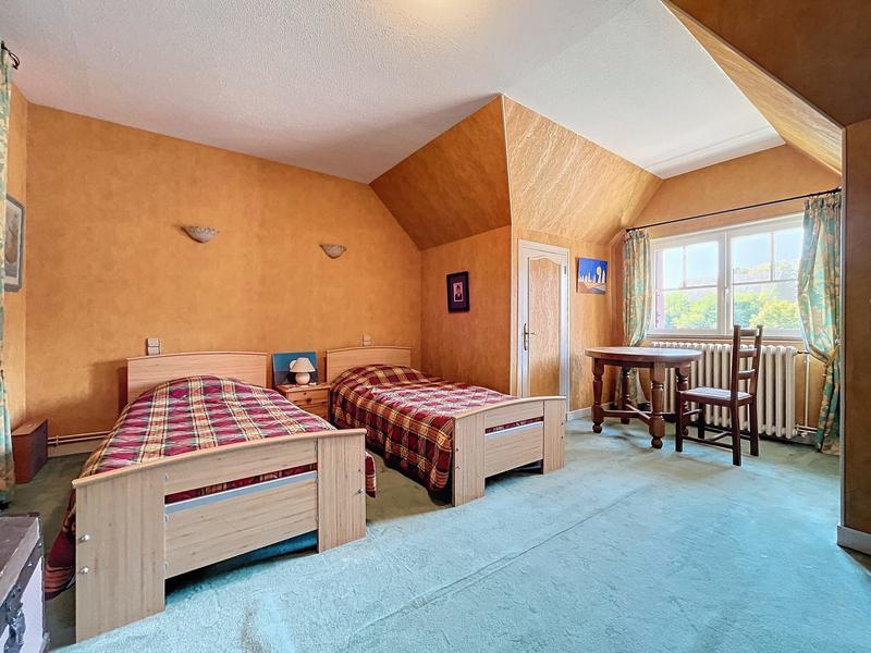 Maison ancienne - 201 m² - 8 pièces