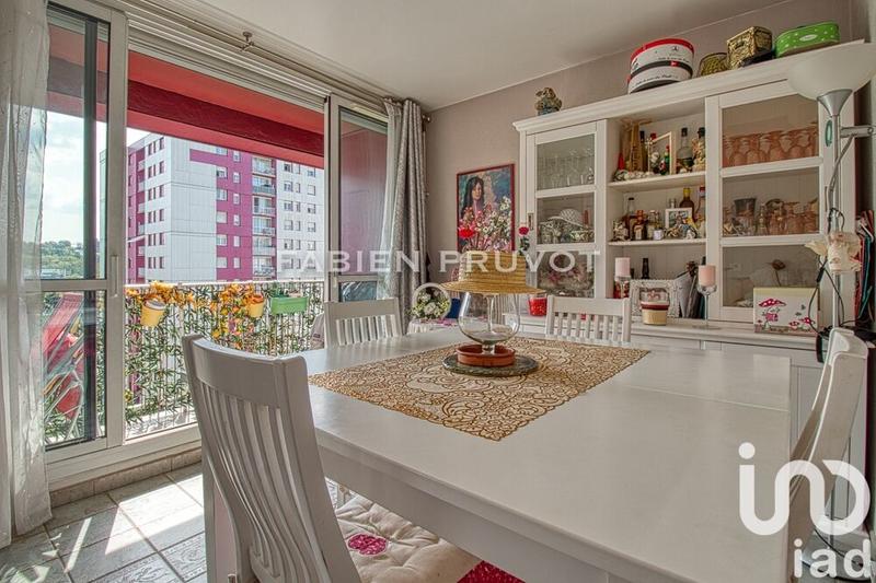 Appartement - 80 m² - 4 pièces
