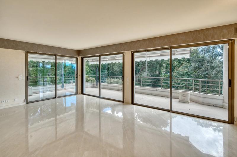 Appartement - 250 m² - 6 pièces