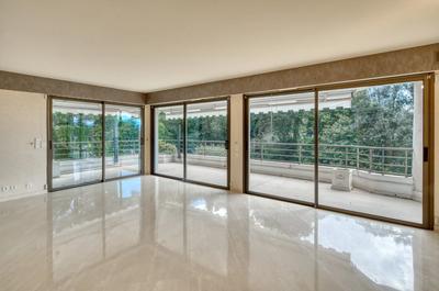 Appartement - 250 m² - 6 pièces