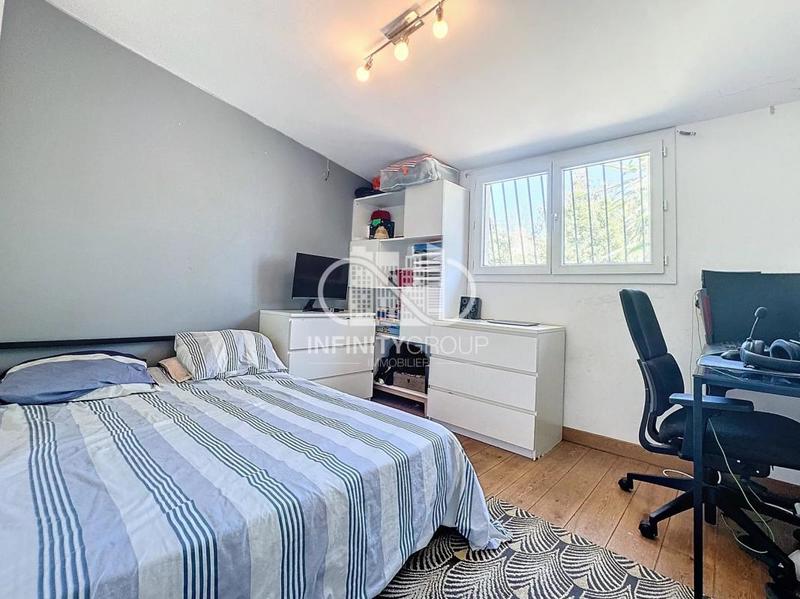 Appartement - 110 m² - 5 pièces