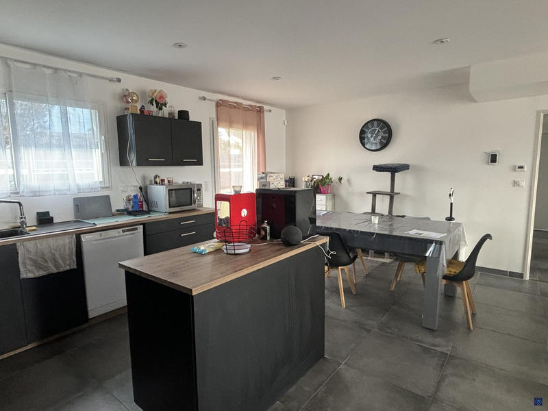 Maison - 99 m² - 4 pièces