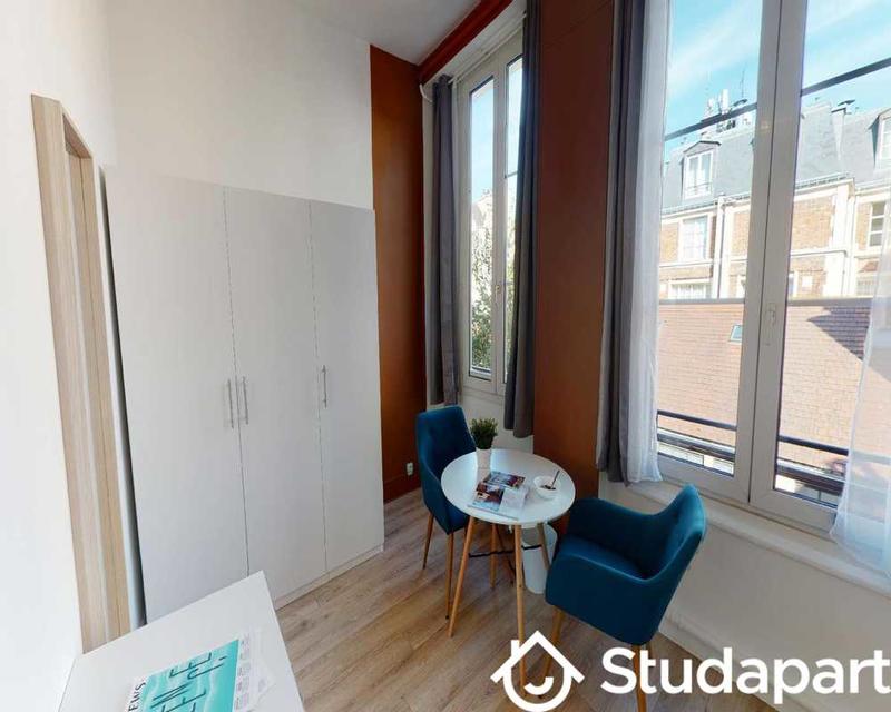 Chambre - 100 m² - 1 pièce