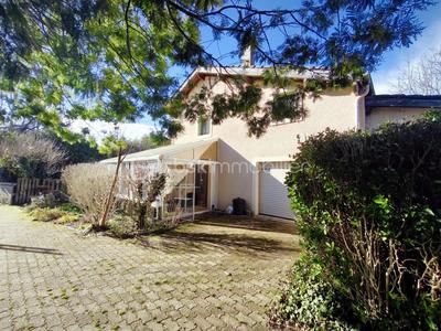 Maison ancienne - 225 m² - 9 pièces