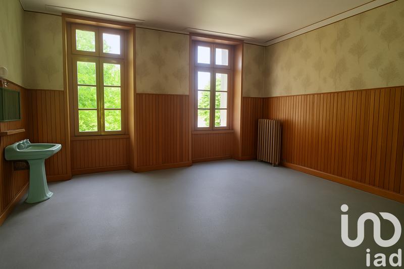 Maison - 331 m² - 9 pièces