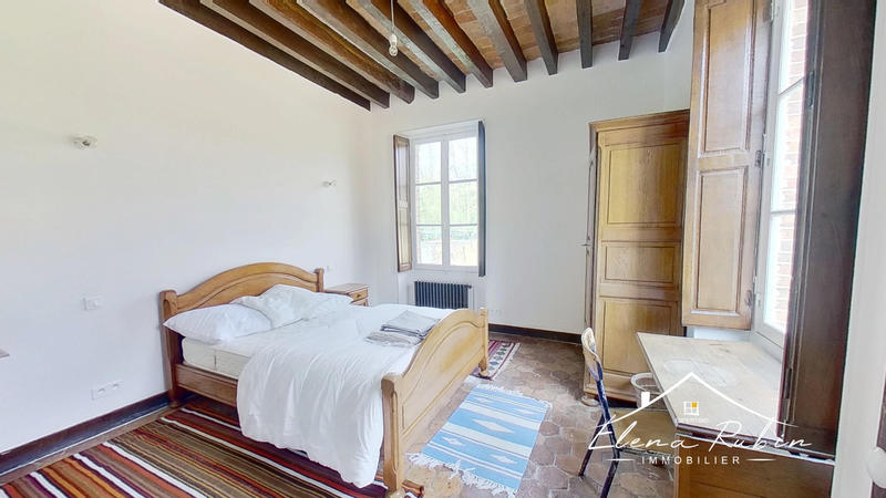 Propriété - 200 m² - 8 pièces