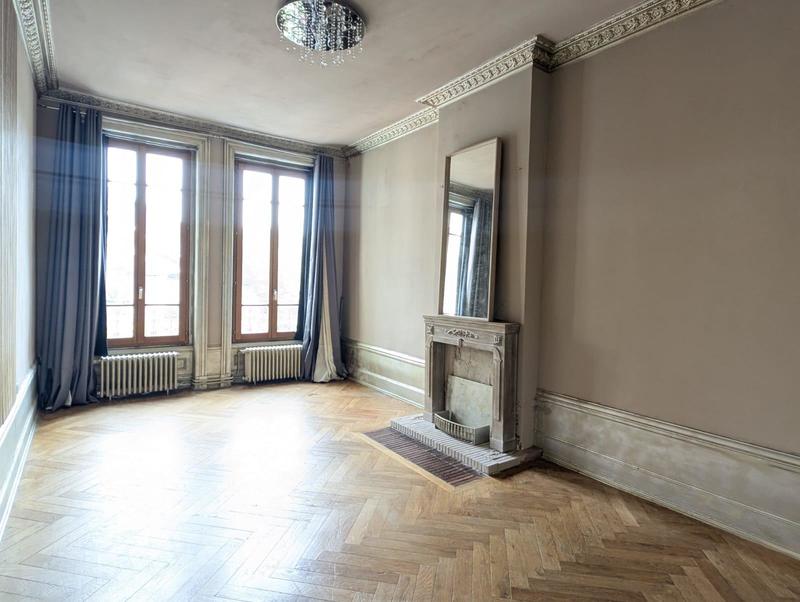 Appartement - 130 m² - 5 pièces