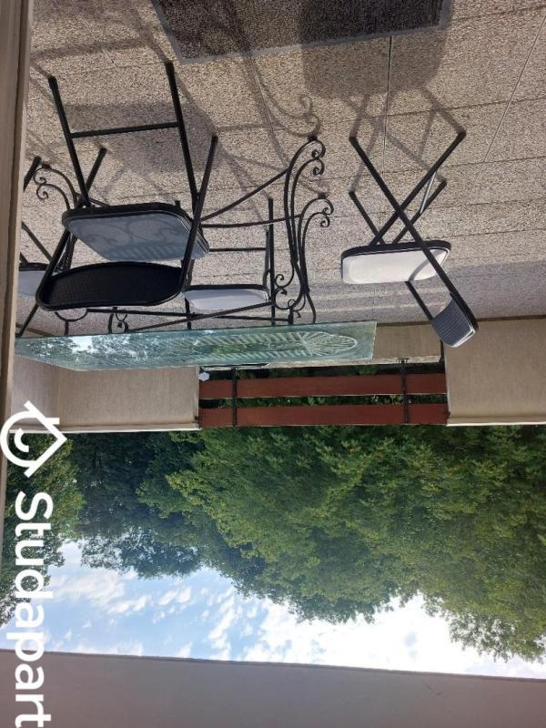 Chambre - 9 m² - 1 pièce