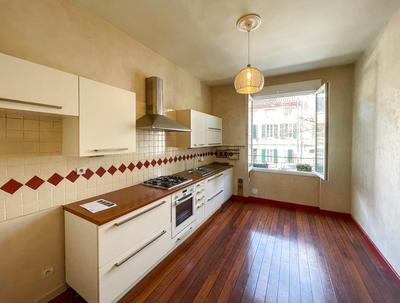 Maison - 150 m² - 3 pièces