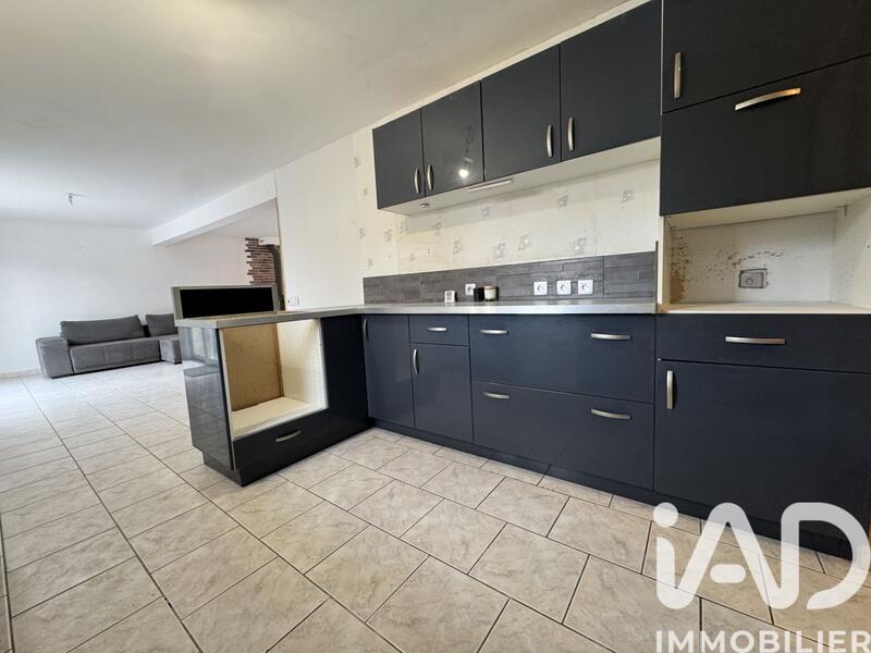Maison - 197 m² - 9 pièces