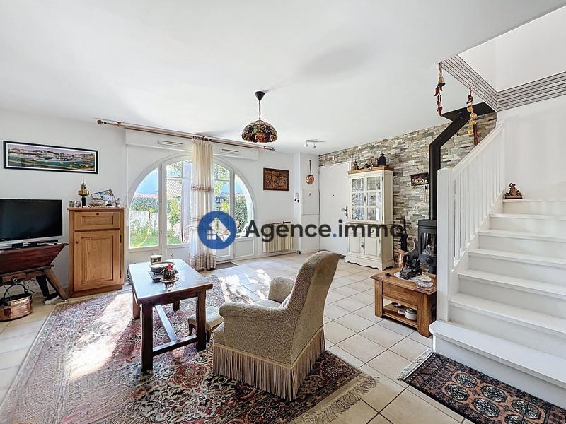 Maison - 97 m² - 5 pièces