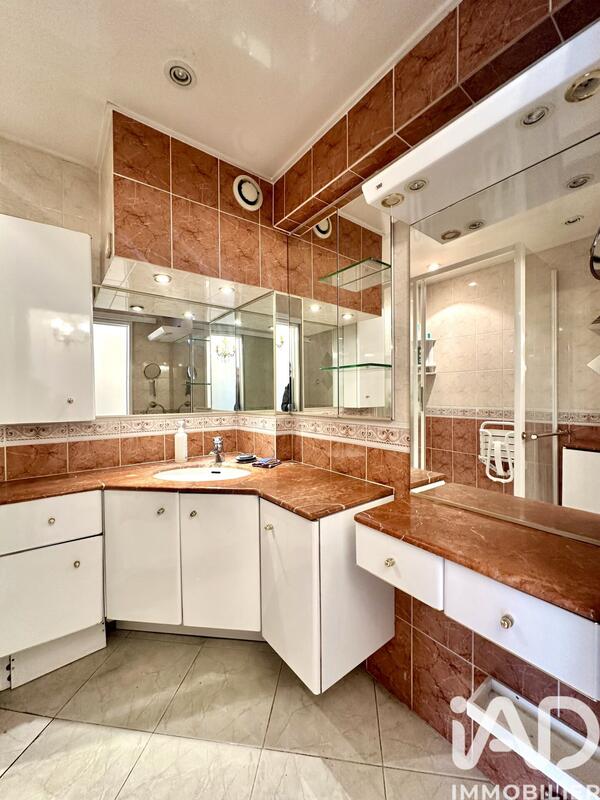 Appartement - 80 m² - 3 pièces