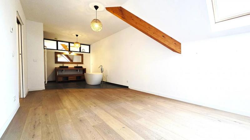 Loft - 169 m² - 4 pièces