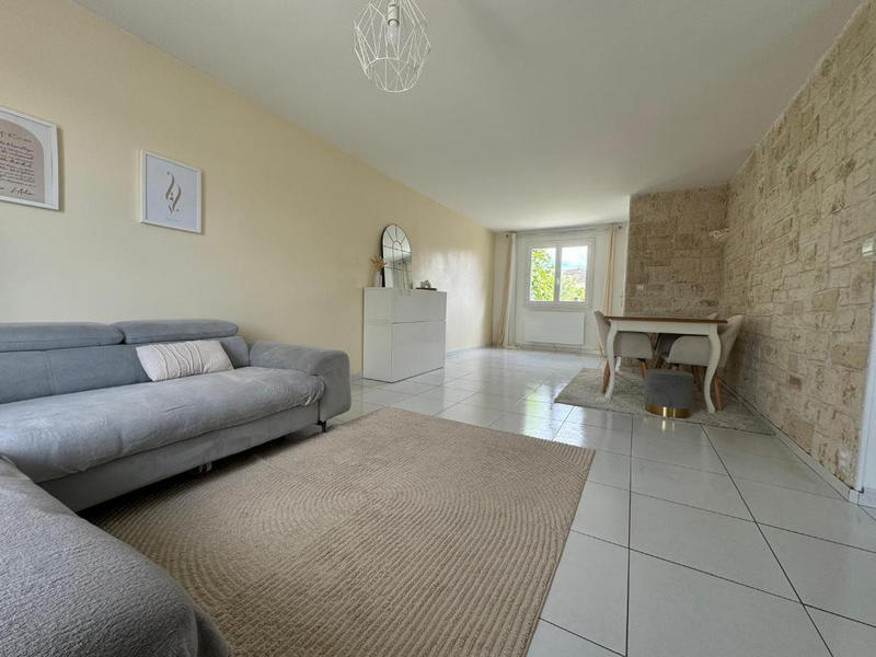 Maison - 100 m² - 6 pièces