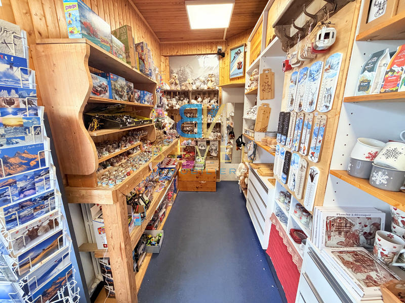 Local commercial - 67 m² - 3 pièces