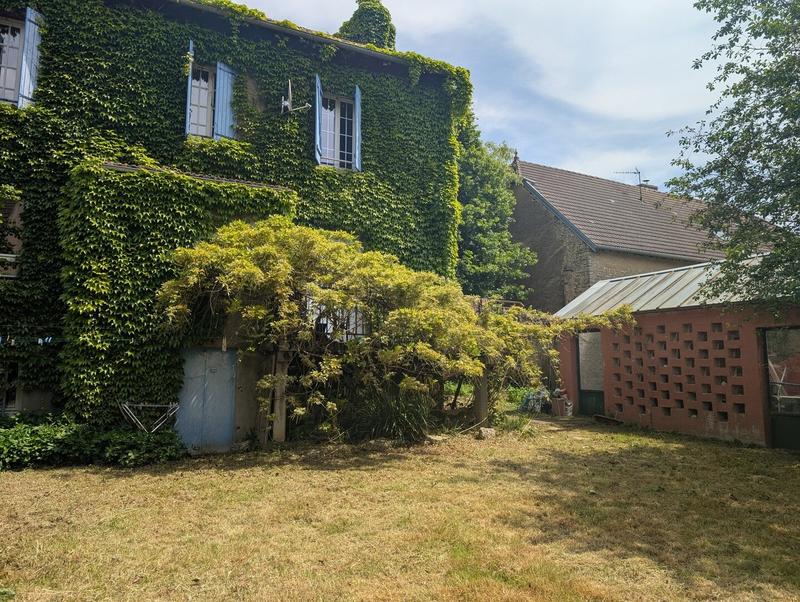 Maison - 218 m² - 8 pièces