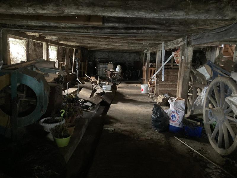 Maison - 358 m² - 2 pièces