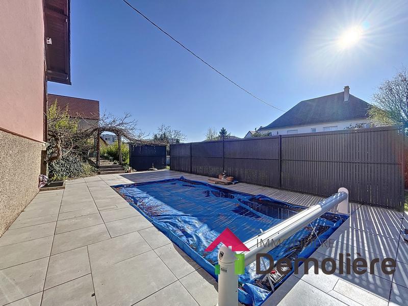 Maison - 196 m² - 8 pièces