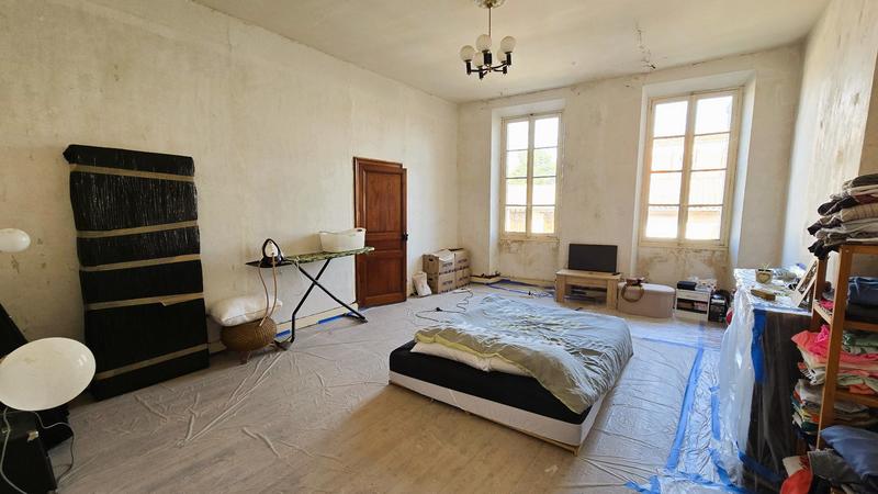 Maison - 333 m² - 6 pièces