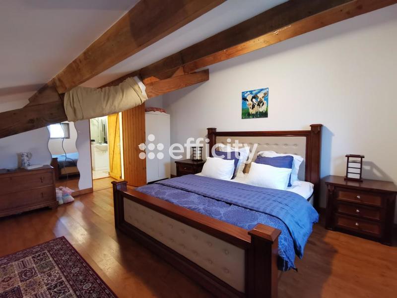 Maison - 290 m² - 11 pièces