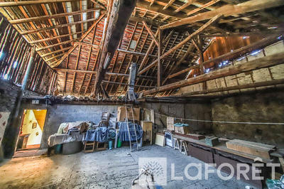 Maison - 430 m² - 4 pièces