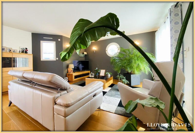 Maison - 154 m² - 6 pièces