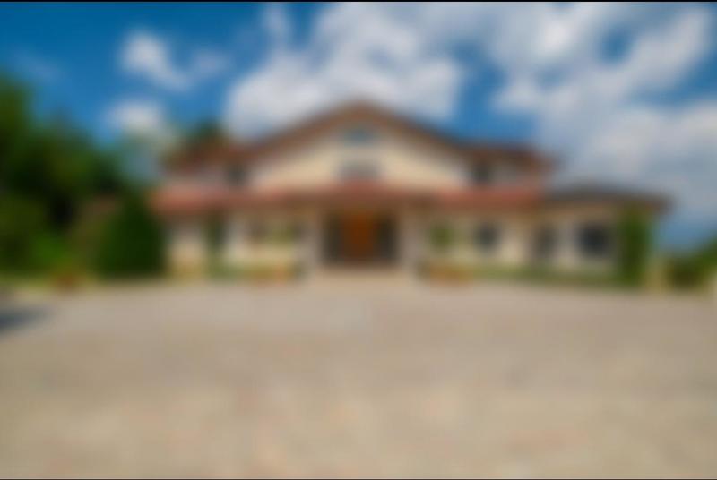 Demeure - 1 361 m² - 18 pièces