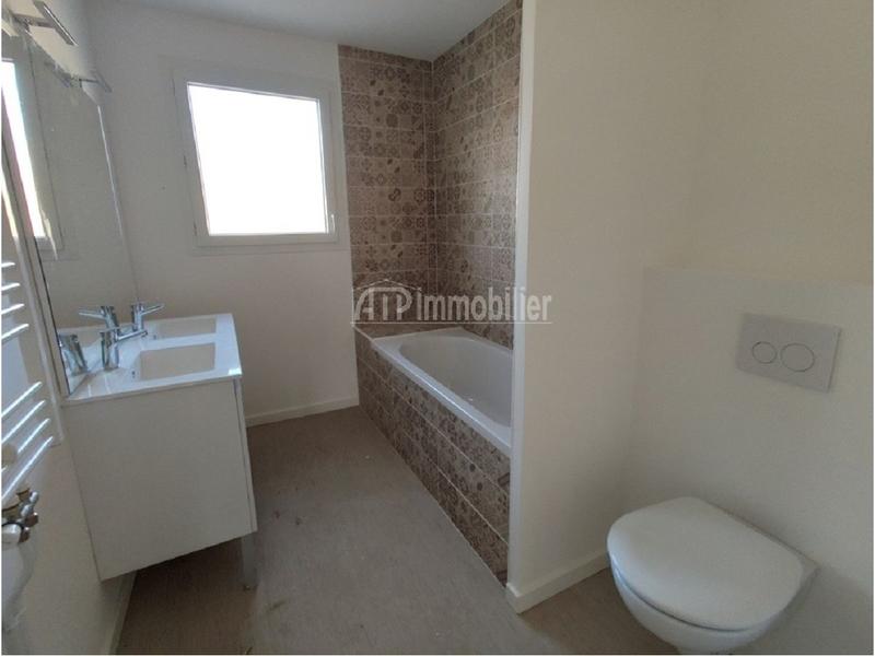 Maison traditionnelle - 80 m² - 4 pièces