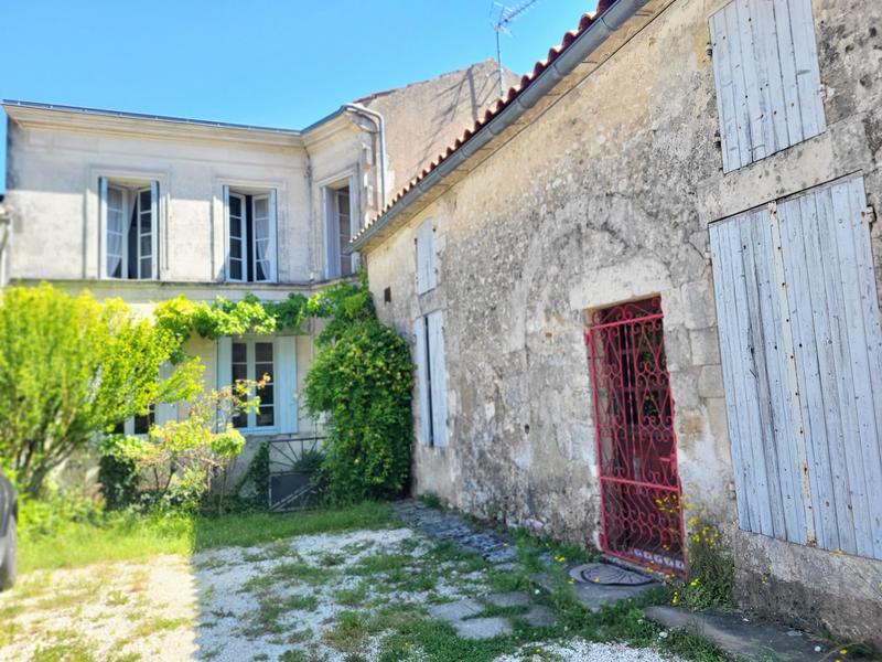 Maison ancienne - 264 m² - 9 pièces