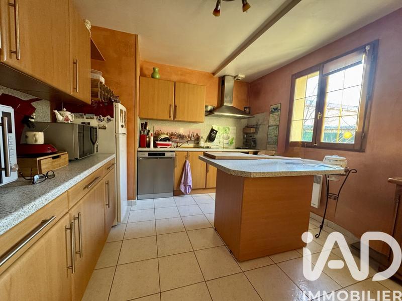 Maison - 93 m² - 5 pièces