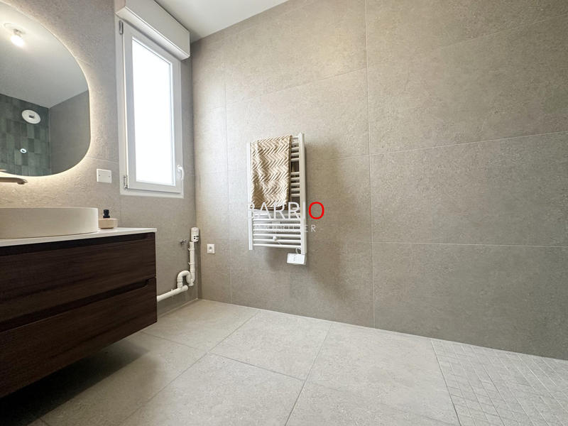 Appartement - 90 m² - 3 pièces