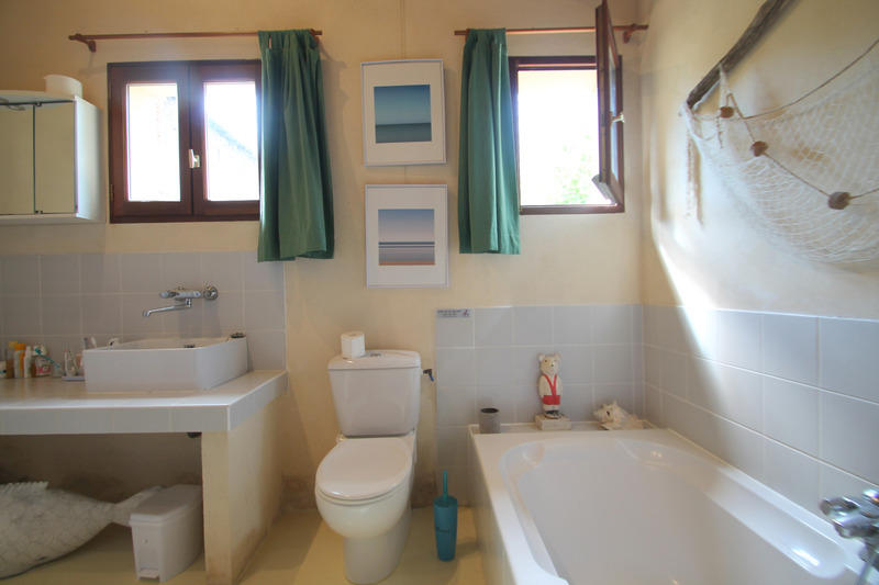 Maison - 334 m² - 7 pièces