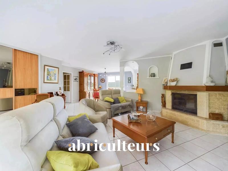 Maison - 150 m² - 6 pièces