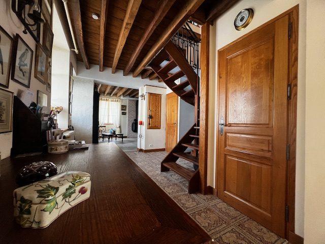 Maison ancienne - 193 m² - 7 pièces