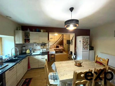 Maison traditionnelle - 100 m² - 4 pièces