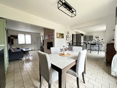 Maison - 120 m² - 6 pièces