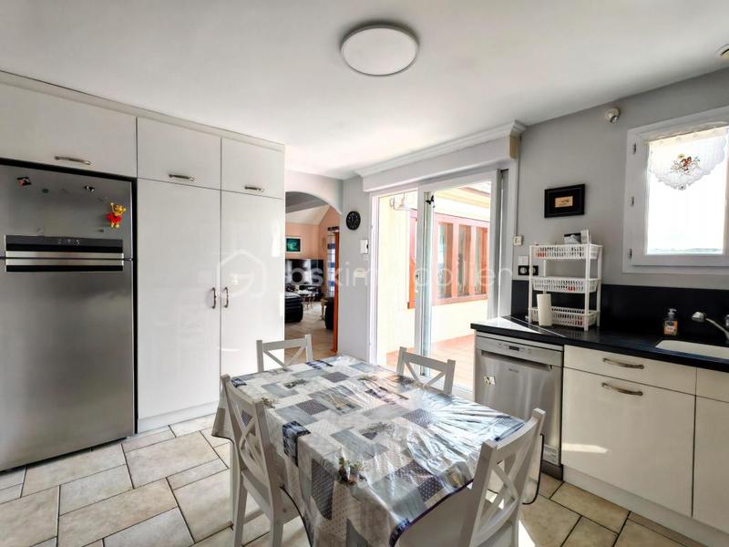 Maison - 269 m² - 8 pièces