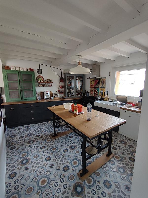 Maison - 205 m² - 7 pièces