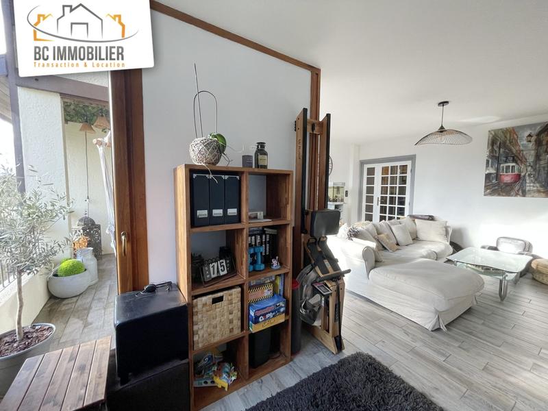 Appartement - 144 m² - 6 pièces