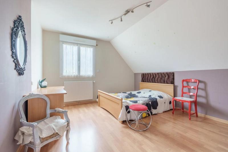 Maison - 238 m² - 8 pièces